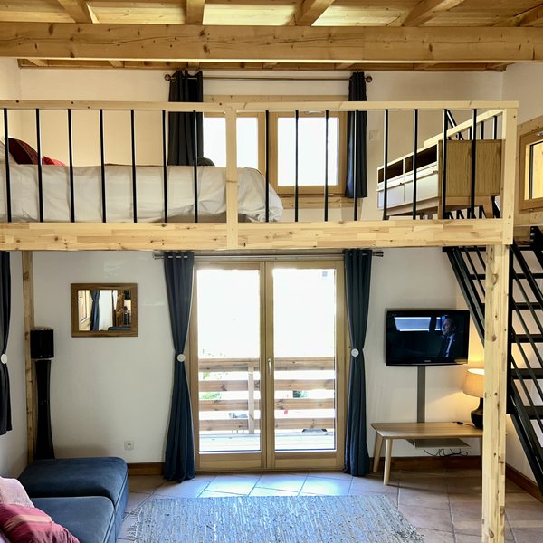 Private top floor loft studio in Chamonix Centre
