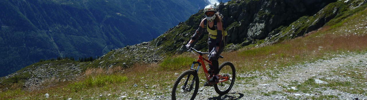 Mountain biking is the perfect sport for both families and corporate groups, with all levels of terrain in Chamonix